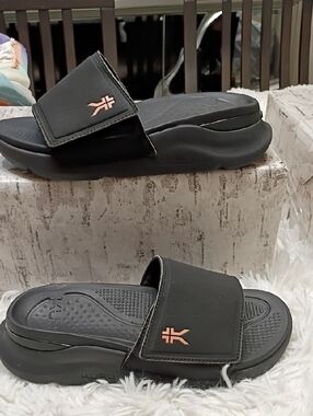 Kuru Cloud Moment Women's Sz 7-9 Medium Orthopedic Slides Sandals $100